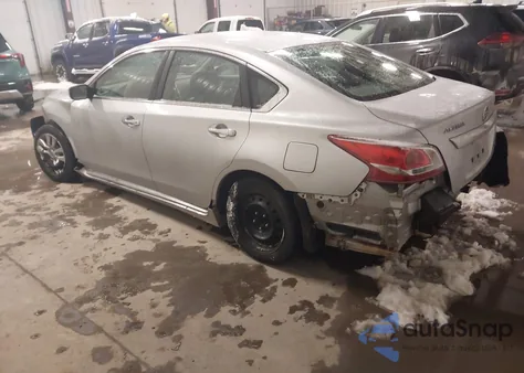 2013 Nissan Altima 2.5 S z USA, uszkodzony, nr VIN 1N4AL3AP9DC216254